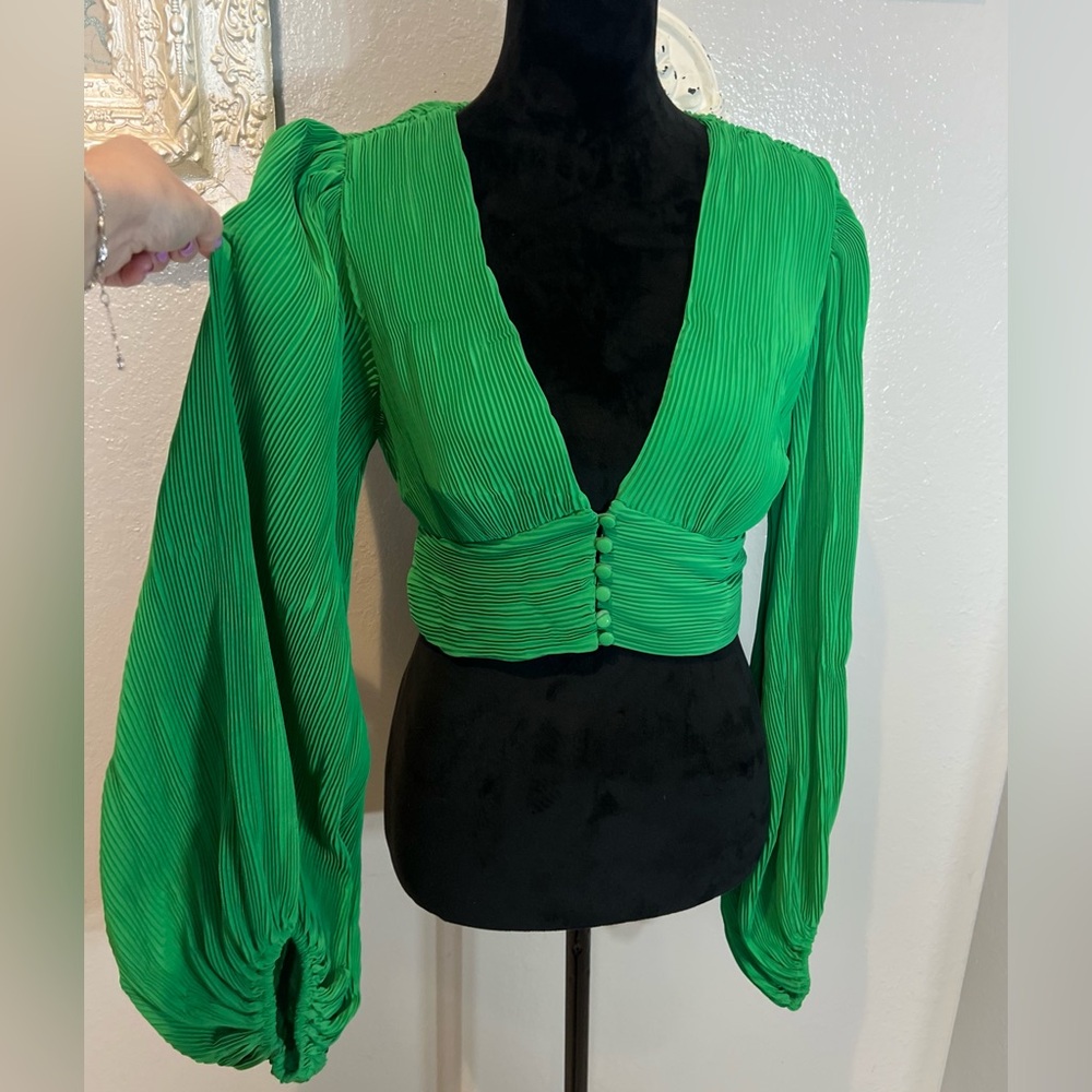 Green Pleated puffy Long Sleeve Crop Top